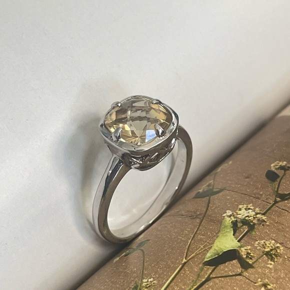 925 Sterling Silver Ring with Natural Faceted Golden Topaz Gemstone (US 9) - Picture 2 of 13